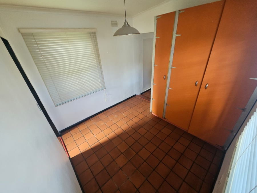 To Let 1 Bedroom Property for Rent in Oakdale Western Cape